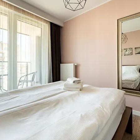 Apartamento Zaspa Comfort By Bookinghost